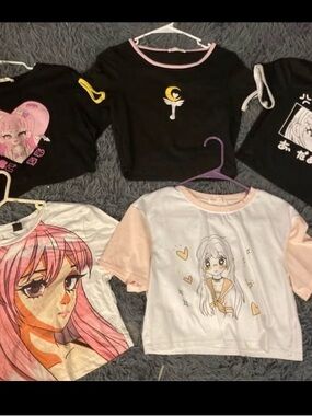 Anime Graphic Crop Tops - Black, Pink & White Set